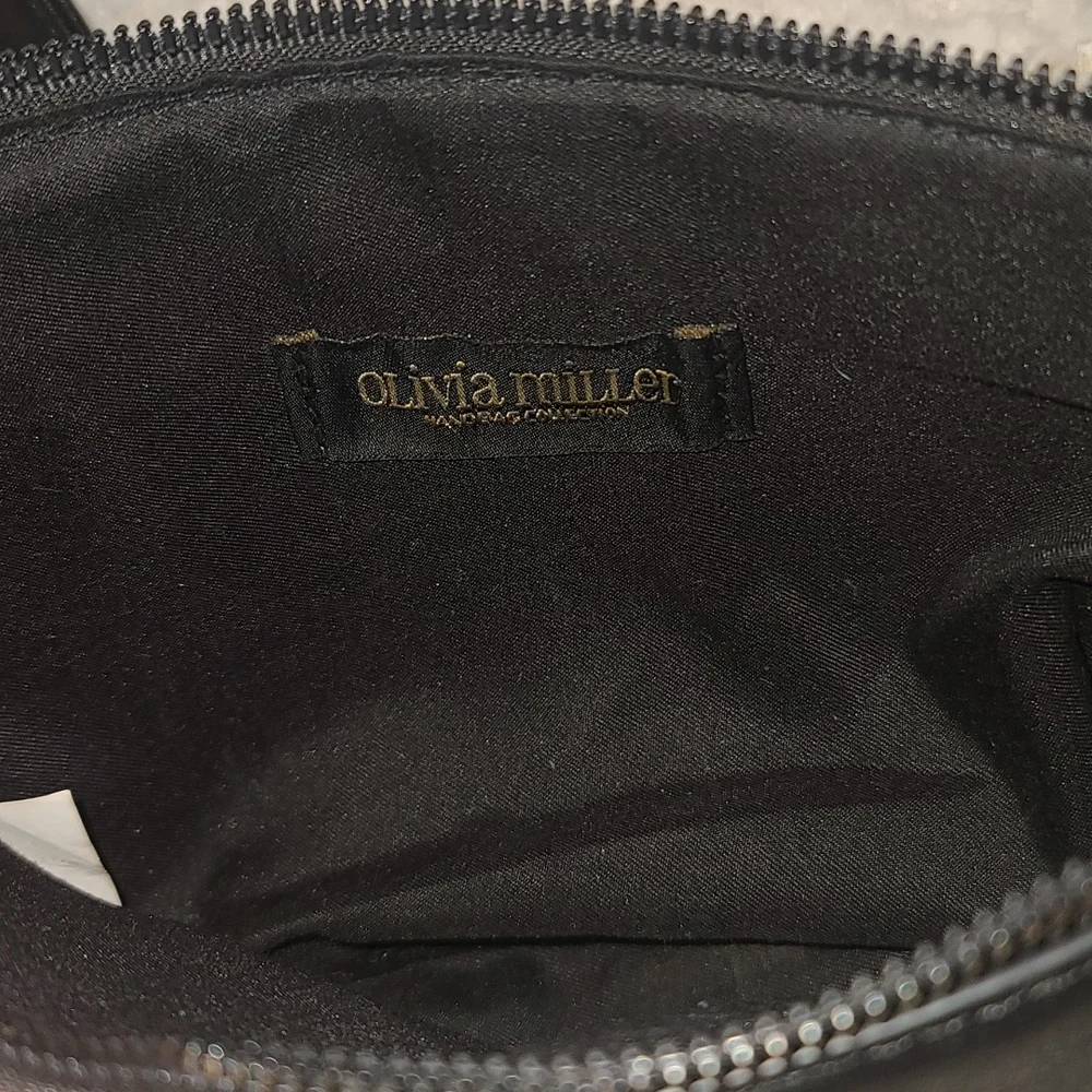 Crossbody - Picture 2 of 4